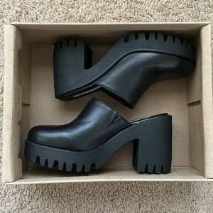 Steve Madden Bayside leather platform clogs 7.5